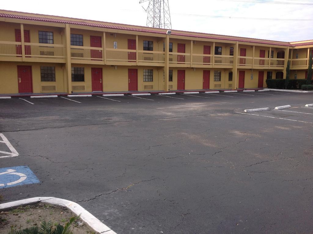 Studio 6-Houston, Tx - Intercontinental Airport South Екстер'єр фото